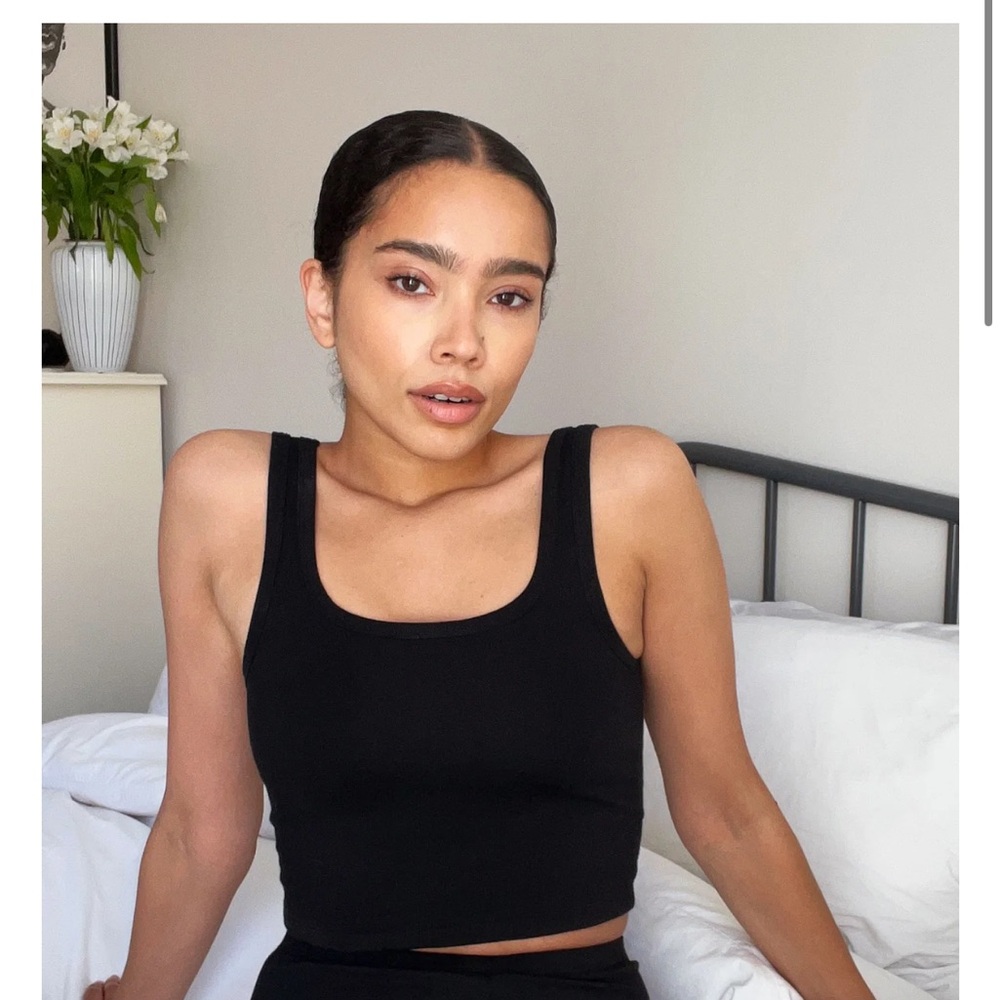Soft Focus Black Crop Cami Size Small